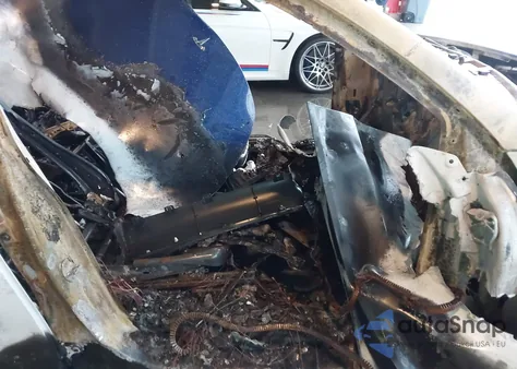 2021 Tesla Model Y Long Range Dual Motor All-Wheel Drive z USA, uszkodzony, nr VIN 5YJYGDEE5MF263019